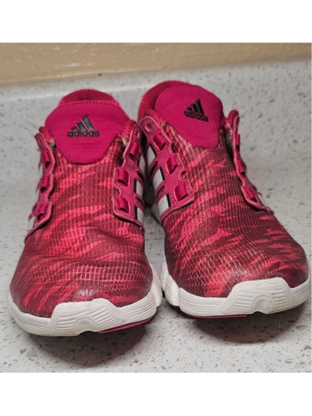 Adidas Women’s Pink Running Shoes Size 8 Athletic Sneakers Walking Gym